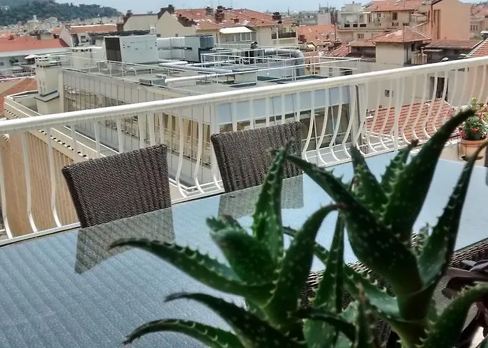 Val Roya Terrasse Apartmán *